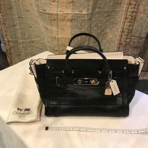 COACH Classy briefcase purse New Never Used.crossbody, black, beautiful